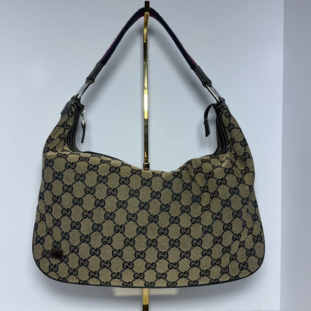 SLOUCHY GUCCI SHOULDER BAG
